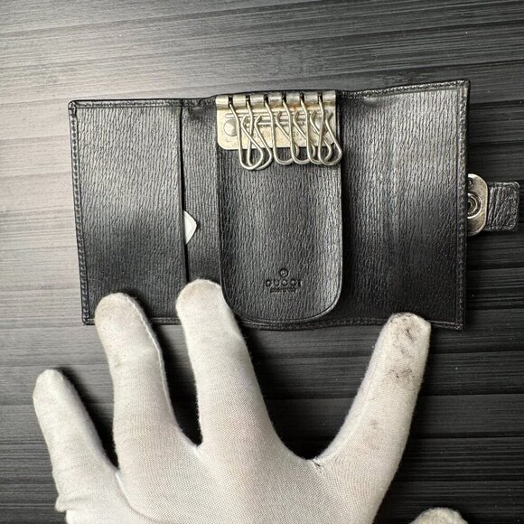 Gucci 6 Series Black Key Case Used|Authentic (Broken snap) - Picture 3 of 4